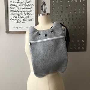 TrueZoo Bags - NWOT Grey Felt Cat Backpack Crossbody Bag TrueZoo Bags - NWOT Grey Felt Cat Backpack Crossbody Bag